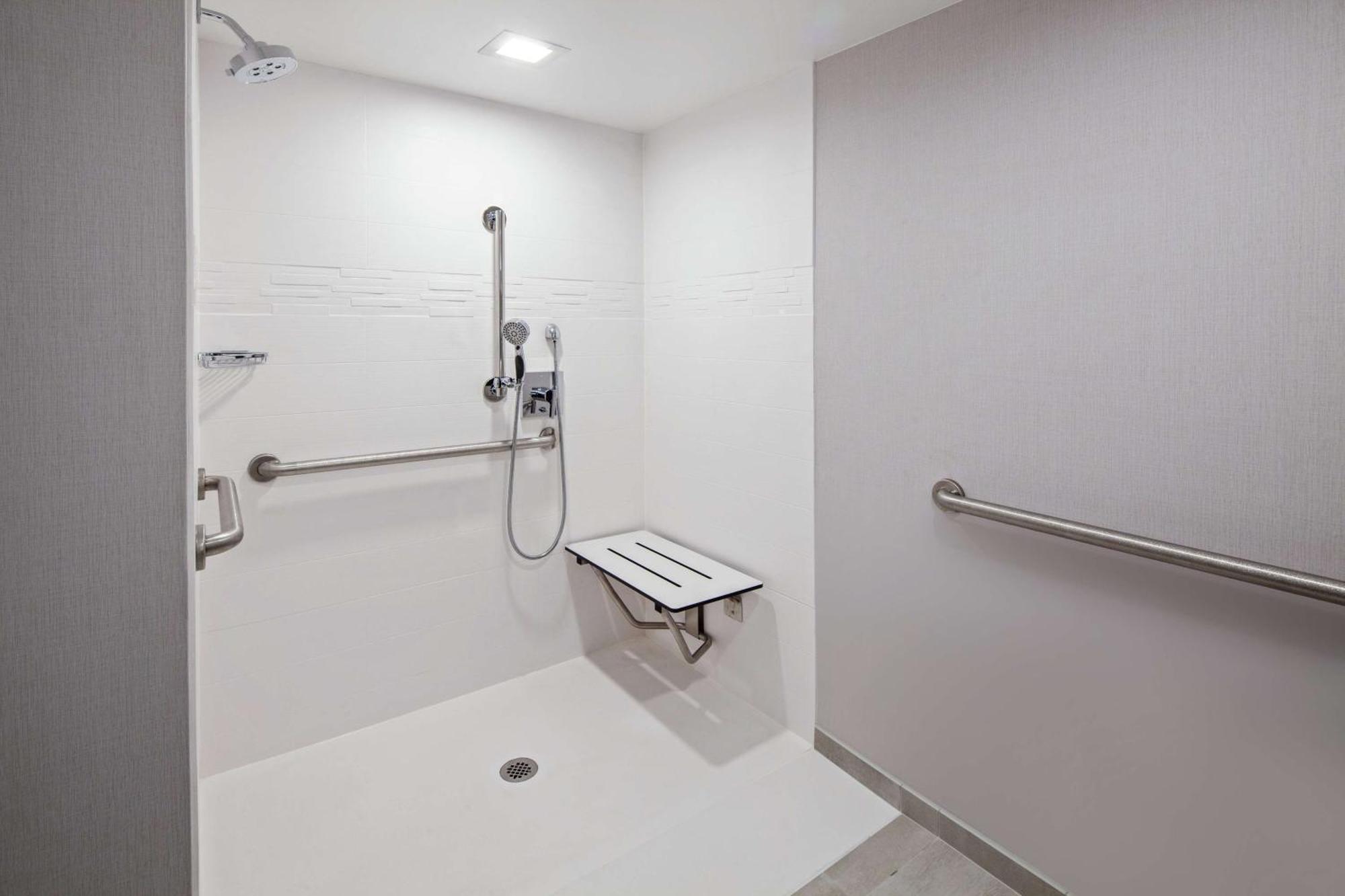 Homewood Suites By Hilton San Diego Central Экстерьер фото