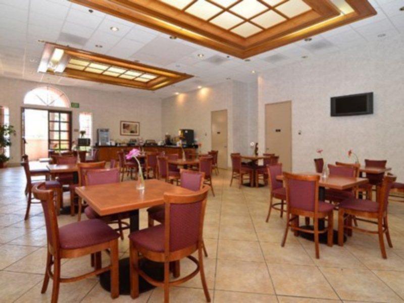 Homewood Suites By Hilton San Diego Central Ресторан фото